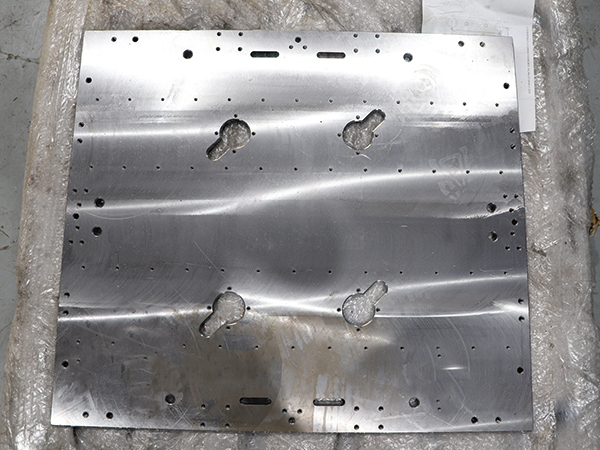 龍門(men)銑床加工